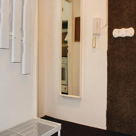 One Bedroom In 5 Smichov Apartment *